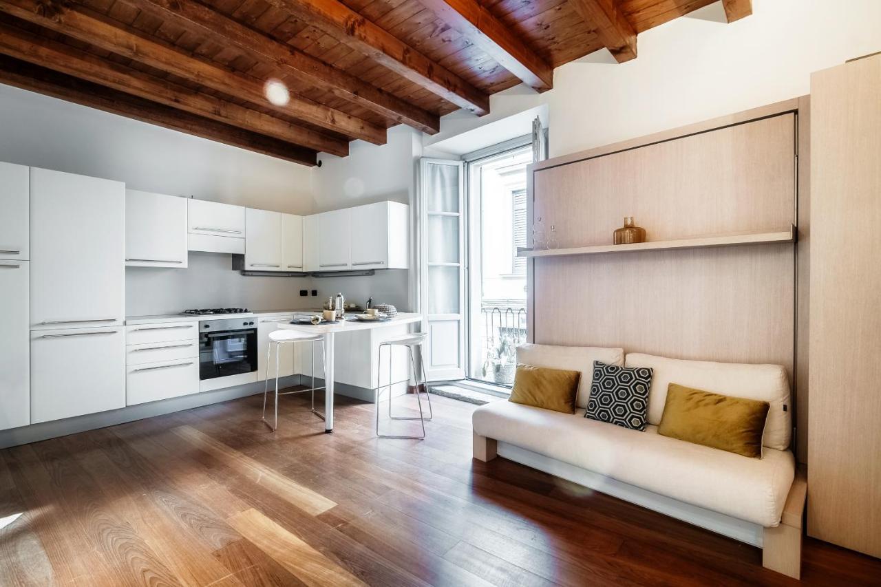 Del Pero Suite - by MyHomeInComo Exterior foto